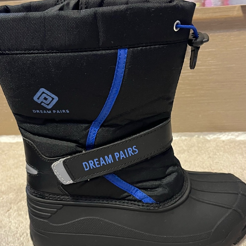 Dream Pairs Black and Blue Snow Boots